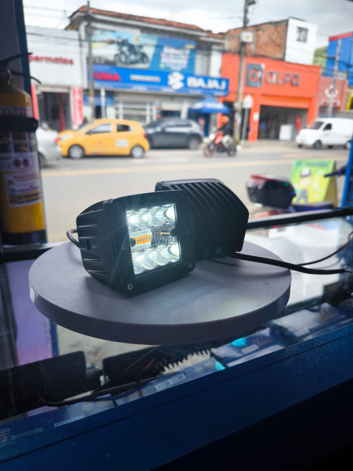 Miniatura 3 de PAR EXPLORADORAS CUADRADAS  (TB516)